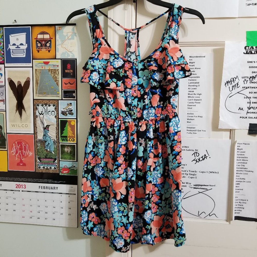 Candie's dress Small floral print sleeveless empire waist keyhole cutout ruffle